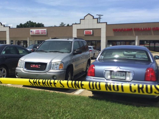  Τραγωδία στο Τενεσί: 4 νεκροί και 3 τραυματίες από πυροβολισμούς σε βάση πεζοναυτών [εικόνες]  | iefimerida.gr 2