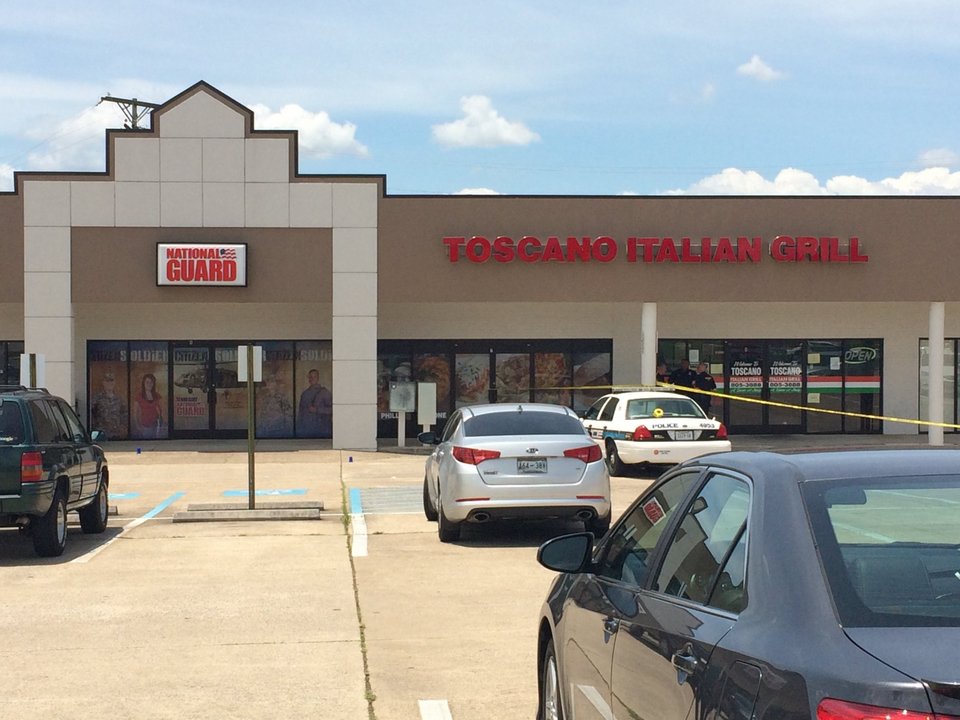  Τραγωδία στο Τενεσί: 4 νεκροί και 3 τραυματίες από πυροβολισμούς σε βάση πεζοναυτών [εικόνες]  | iefimerida.gr 3