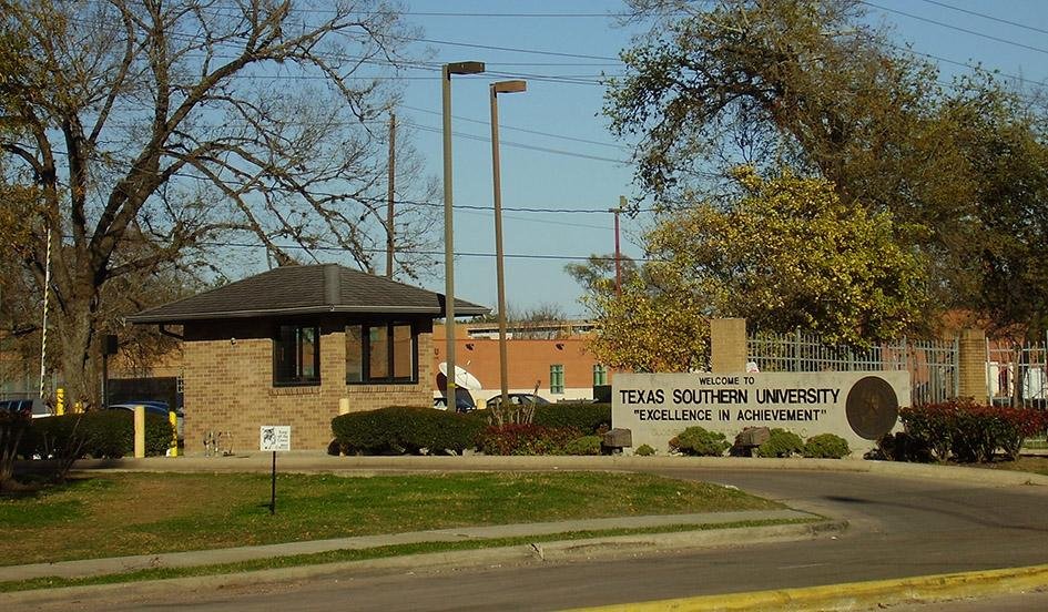 ΗΠΑ: Νέα τραγωδία σε πανεπιστήμιο στο Τέξας - Ενας νεκρός και ένας τραυματίας [εικόνες]  | iefimerida.gr 2