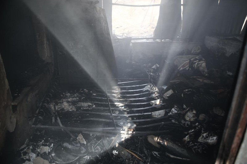 Kάηκε η Ελλάδα: Στο έλεος της φωτιάς Υμηττός και Νεάπολη [εικόνες & βίντεο] | iefimerida.gr 4