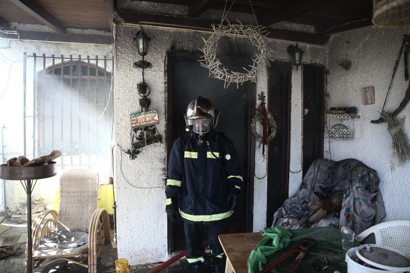 Kάηκε η Ελλάδα: Στο έλεος της φωτιάς Υμηττός και Νεάπολη [εικόνες & βίντεο] | iefimerida.gr 7