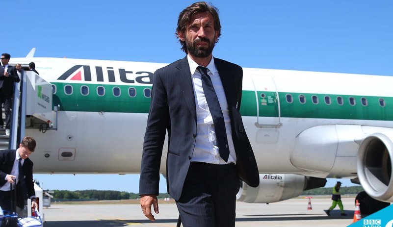 Τσάμπιονς Λιγκ: Κοστούμι vs τζην πουκάμισο - Το διαφορετικό στιλ για Γιουβέντους και Μπάρτσα [εικόνες] | iefimerida.gr 3