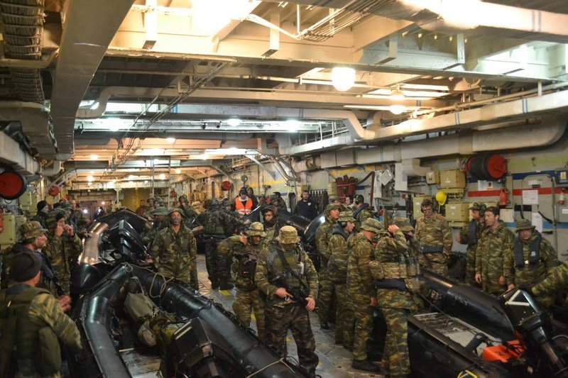 Ασκηση «Πυρπολητής»: Οι Ενοπλες Δυνάμεις εντυπωσίασαν και έδειξαν ποιος κάνει κουμάντο στο Αιγαίο [εικόνες] | iefimerida.gr 1