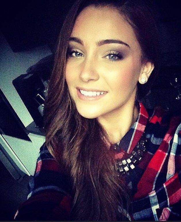 Η Μις Νότια Γαλλία έχει δύο ελαττώματα: Τεράστιο στήθος και πολύ κοντή [εικόνες] | iefimerida.gr 0