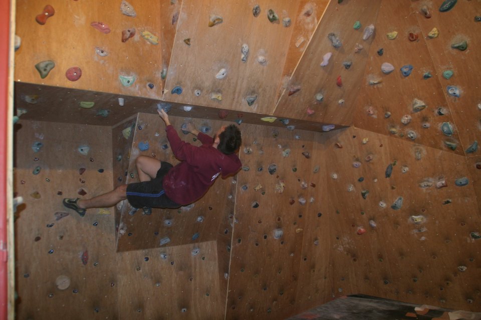 Βίλα Κάλλας: Εργαστήριο ...ραπτικής, αίθουσα χορού και πίστα αναρρίχησης  [εικόνες] | iefimerida.gr 1