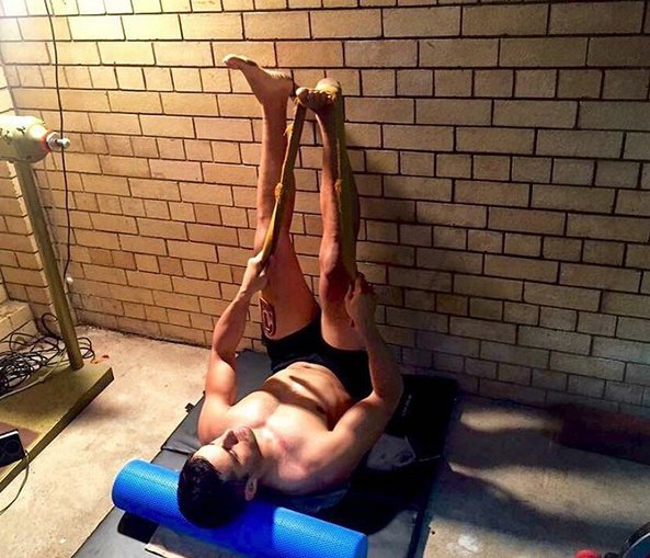 Πώς άλλαξε η ζωή του ημίγυμνου σημαιοφόρου μετά την τελετή έναρξης -Τον κυνηγούν τα πρακτορεία μοντέλων [εικόνες] | iefimerida.gr 7