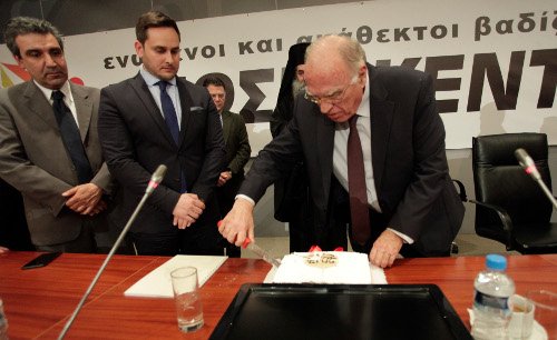  Λεβέντης: Μελανή σελίδα στην ιστορία τα 2 χρόνια ΣΥΡΙΖΑ [εικόνες] | iefimerida.gr 1