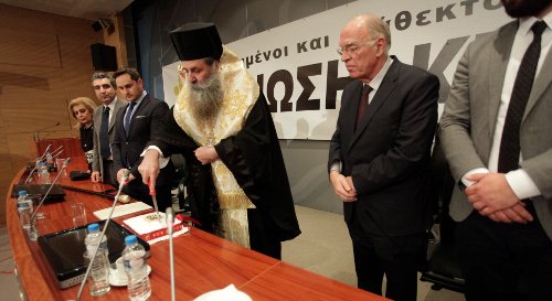  Λεβέντης: Μελανή σελίδα στην ιστορία τα 2 χρόνια ΣΥΡΙΖΑ [εικόνες] | iefimerida.gr 2