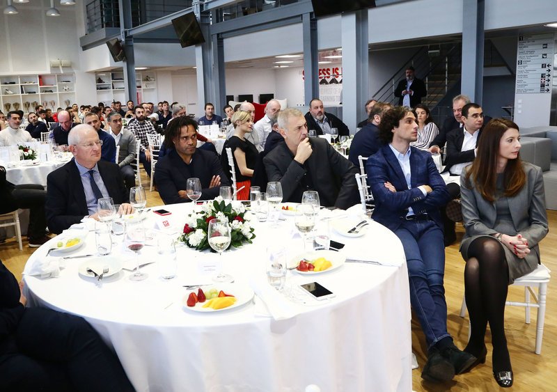 Μαρινάκης: «Θα κερδίσετε στην Τούμπα τον ΠΑΟΚ και θα πάρει ο Ολυμπιακός το πρωτάθλημα» [εικόνες] | iefimerida.gr 0