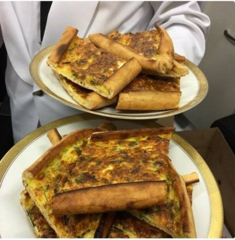 Αυτές τις τουρκικές πίτες προσέφερε ο Νταβούτογλου στη Μέρκελ -Στο «μυστικό δείπνο» στις Βρυξέλλες [εικόνες] | iefimerida.gr 0