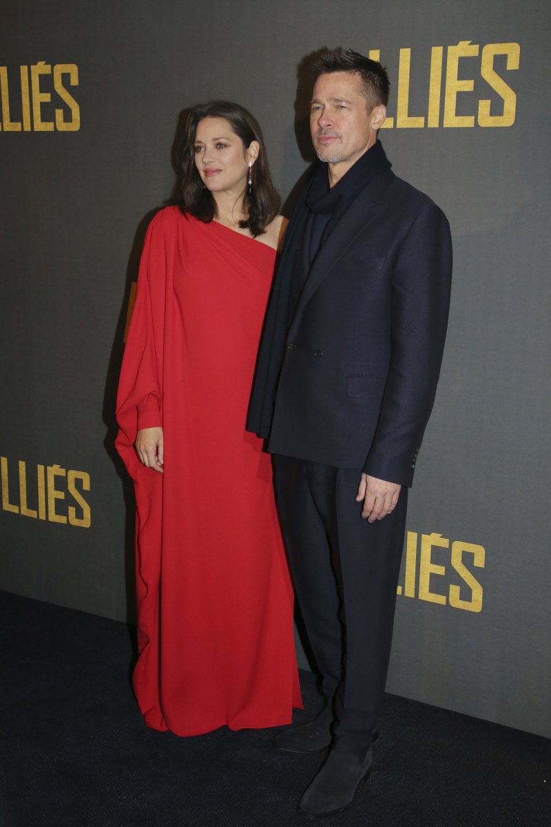 Μπραντ Πιτ: Το διαζύγιο του... πάει -Εντυπωσιακός στο κόκκινο χαλί δίπλα στην Μαριόν Κοτιγιάρ [εικόνες] | iefimerida.gr 4