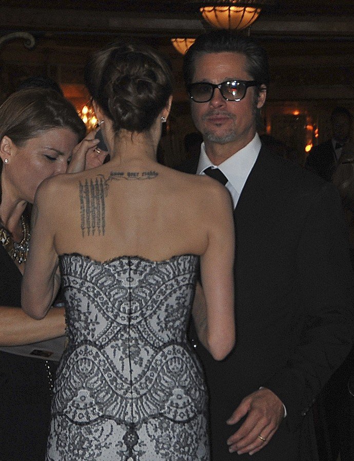 Οι πρώτες φωτογραφίες Τζολί και Πιτ να τσακώνονται [εικόνες] | iefimerida.gr 1