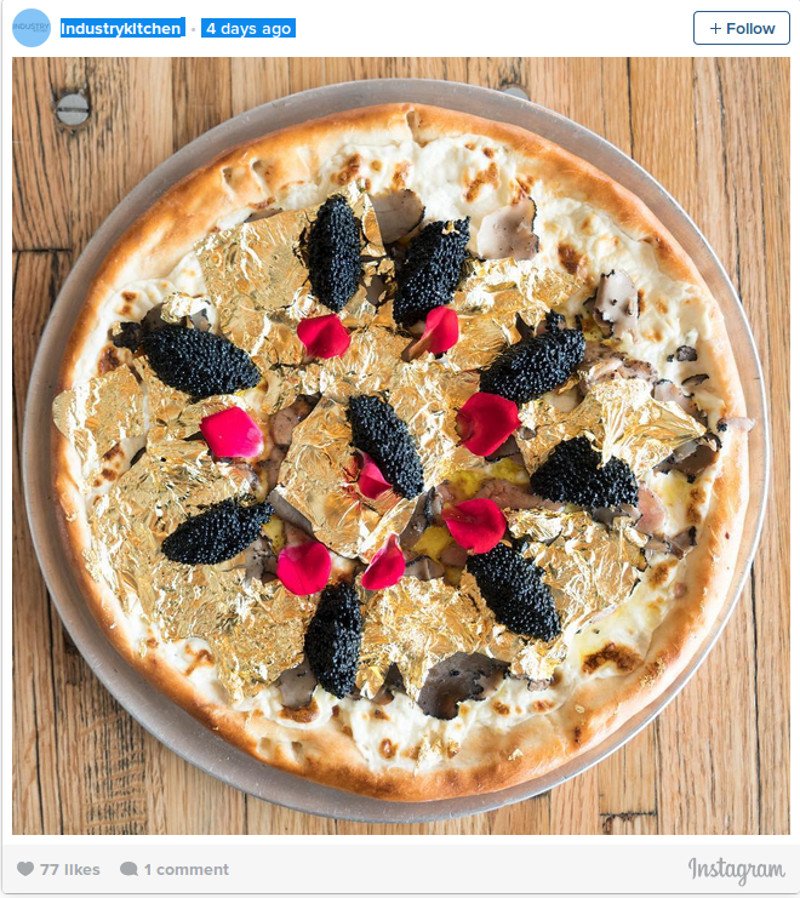 Εστιατόριο στη Νέα Υόρκη σερβίρει «χρυσή» πίτσα 24 καρατίων –Στοιχίζει «μόλις» 2.000 δολάρια [εικόνες]  | iefimerida.gr 0