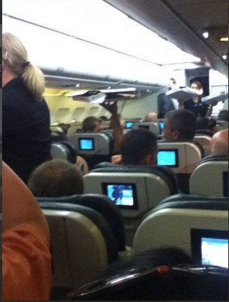 Απίστευτο: Ο πιλότος ενός αεροσκάφους στις ΗΠΑ παρήγγειλε 35 πίτσες για να ταΐσει τους πεινασμένους επιβάτες του [εικόνες] | iefimerida.gr 2