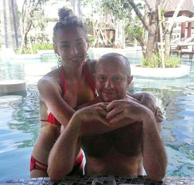 Νεκρός ο μεγιστάνας Scot Young: Τα πάθη, η χλιδή, η χρεοκοπία και η καταστροφή του 52χρονου εκατομμυριούχου [εικόνες]  | iefimerida.gr 0