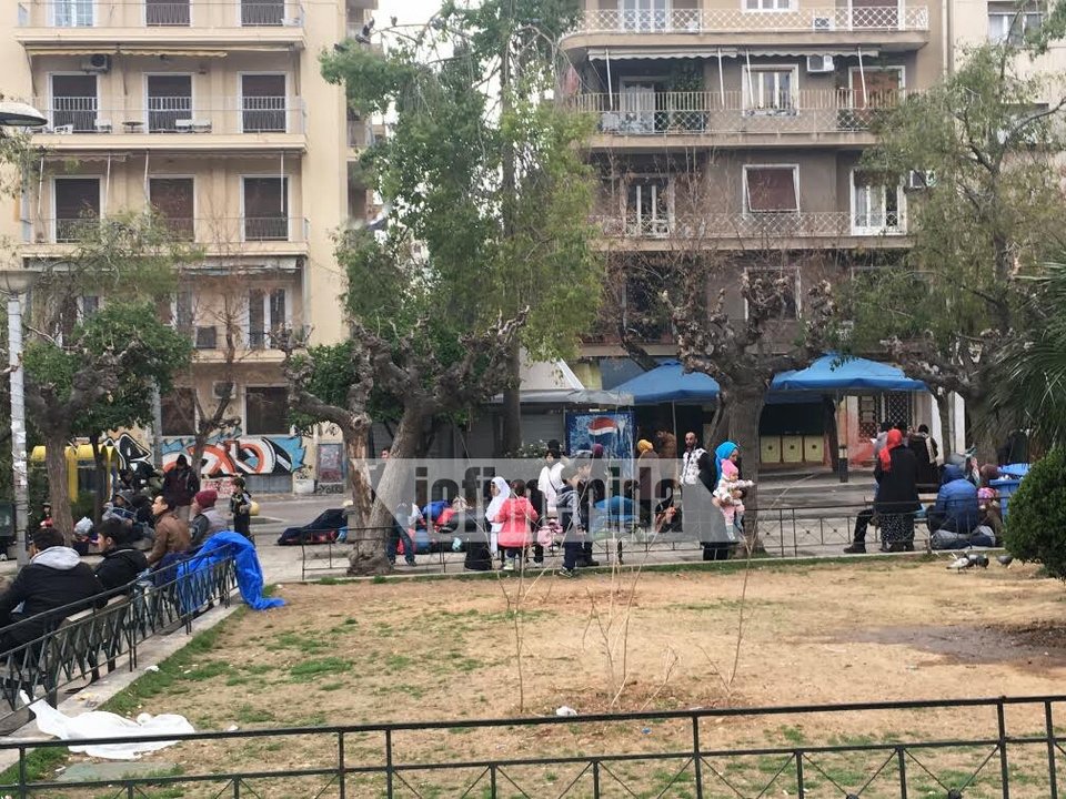Ακόμη 400 Αφγανοί βρήκαν καταφύγιο στην πλατεία Βικτωρίας [εικόνες] | iefimerida.gr 5