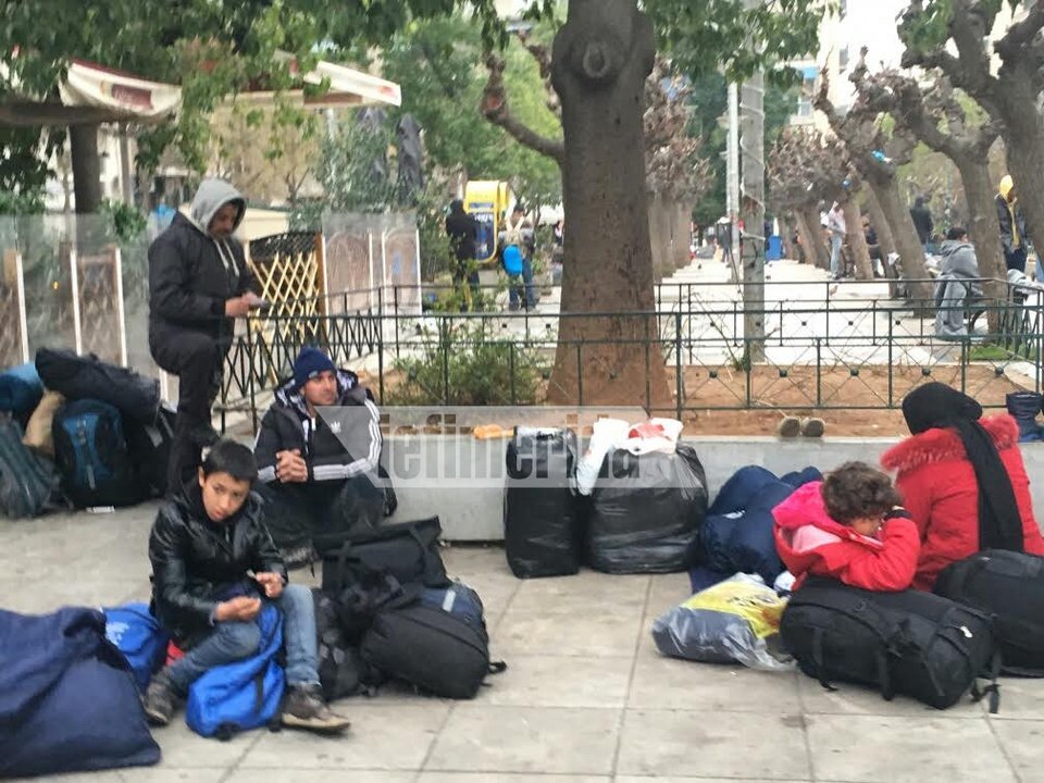 Ακόμη 400 Αφγανοί βρήκαν καταφύγιο στην πλατεία Βικτωρίας [εικόνες] | iefimerida.gr 6