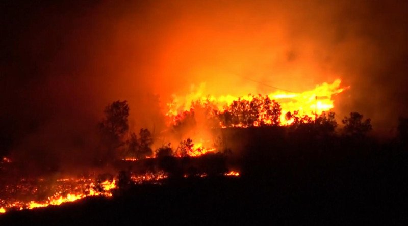 Πυρκαγιές στην Ιταλία- Πάνω από 1.000 άνθρωποι εγκατέλειψαν τα σπίτια τους [εικόνες] | iefimerida.gr 2