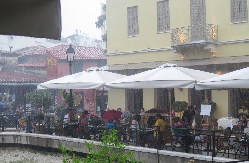 Σφοδρή καταιγίδα με χαλάζι και κεραυνούς έπληξε την Αττική [εικόνες] | iefimerida.gr 7