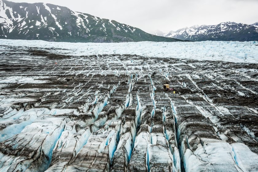 Νεκροί στρατιωτικοί θαμμένοι στους πάγους για 62 χρόνια - Είχε συντριβεί το αεροπλάνο τους στην Αλάσκα[εικόνες] | iefimerida.gr 6