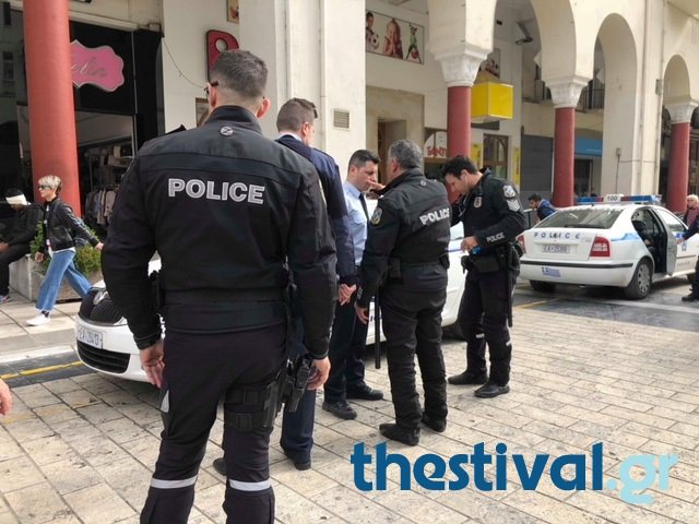 Θεσσαλονίκη: Αγριο ξύλο μεταξύ Πακιστανών με λοστάρια στην πλατεία Αριστοτέλους [εικόνες] | iefimerida.gr 0