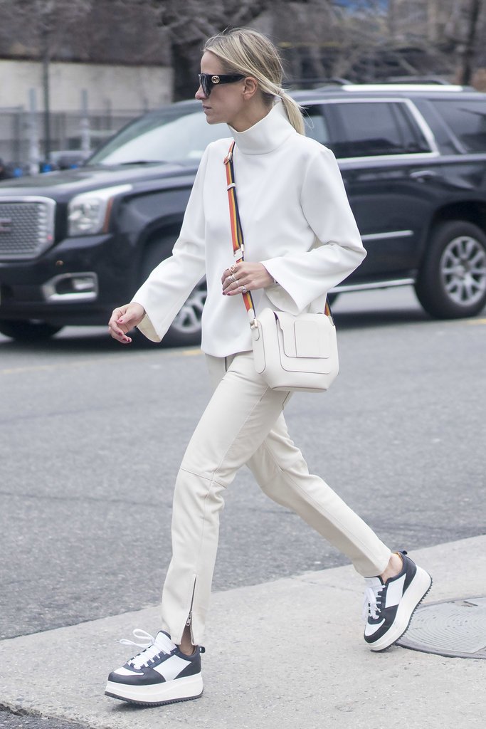 Τα sneakers της ντουλάπας σου -Σε ποιο ορκίζονται τα κορίτσια της μόδας [εικόνες] | iefimerida.gr 5