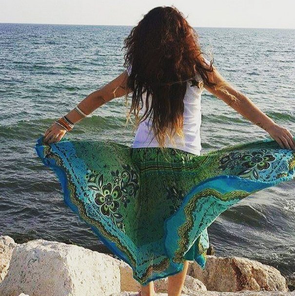 Γιατί οι γυναίκες στην Τουρκία γυρίζουν την πλάτη στον Ερντογάν, κυριολεκτικά [εικόνες] | iefimerida.gr 2