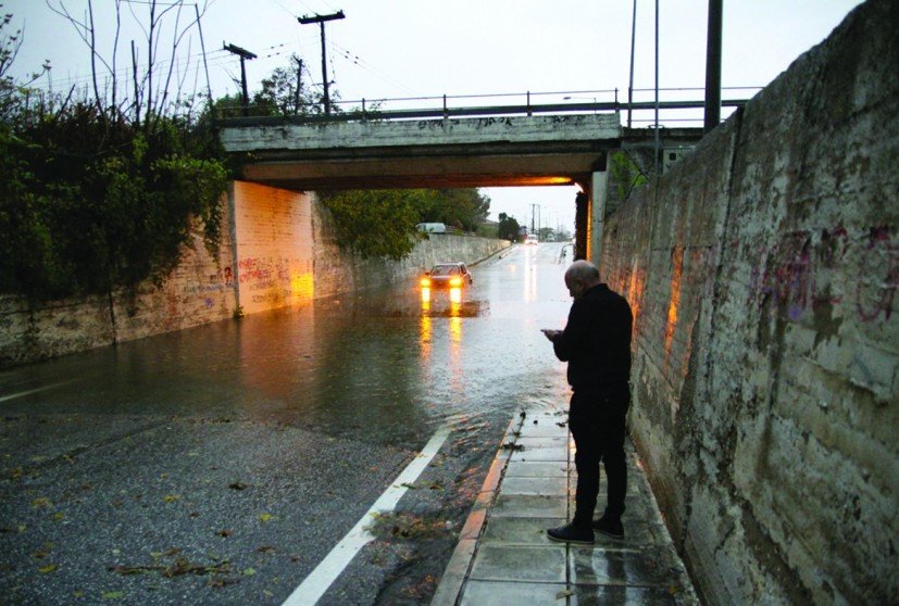 Πλημμύρισε η Κομοτηνή -Πάνω από 85 τόνοι νερού ανά στρέμμα έπεσαν την Τετάρτη [εικόνες] | iefimerida.gr 0