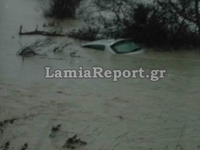 Πλημμύρισε ο Σπερχειός - «Πνίγεται» η Φθιώτιδα [εικόνες] | iefimerida.gr 4