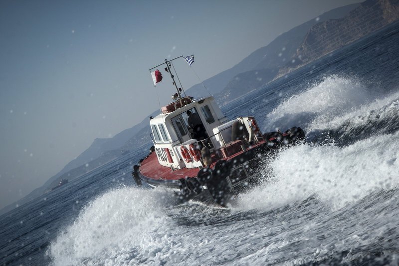  Σαν καινούριες οι πλοηγίδες στον Πειραιά -Τα σκάφη ανακατασκευάστηκαν και έχουν πλέον νέες μηχανές [εικόνες] | iefimerida.gr 10