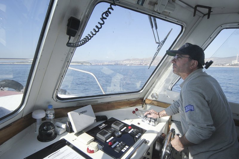  Σαν καινούριες οι πλοηγίδες στον Πειραιά -Τα σκάφη ανακατασκευάστηκαν και έχουν πλέον νέες μηχανές [εικόνες] | iefimerida.gr 2