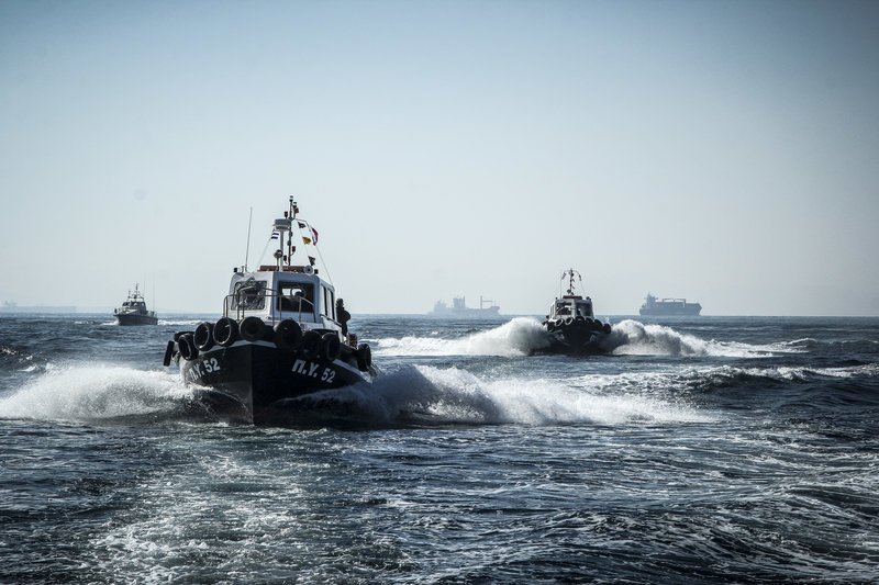  Σαν καινούριες οι πλοηγίδες στον Πειραιά -Τα σκάφη ανακατασκευάστηκαν και έχουν πλέον νέες μηχανές [εικόνες] | iefimerida.gr 8