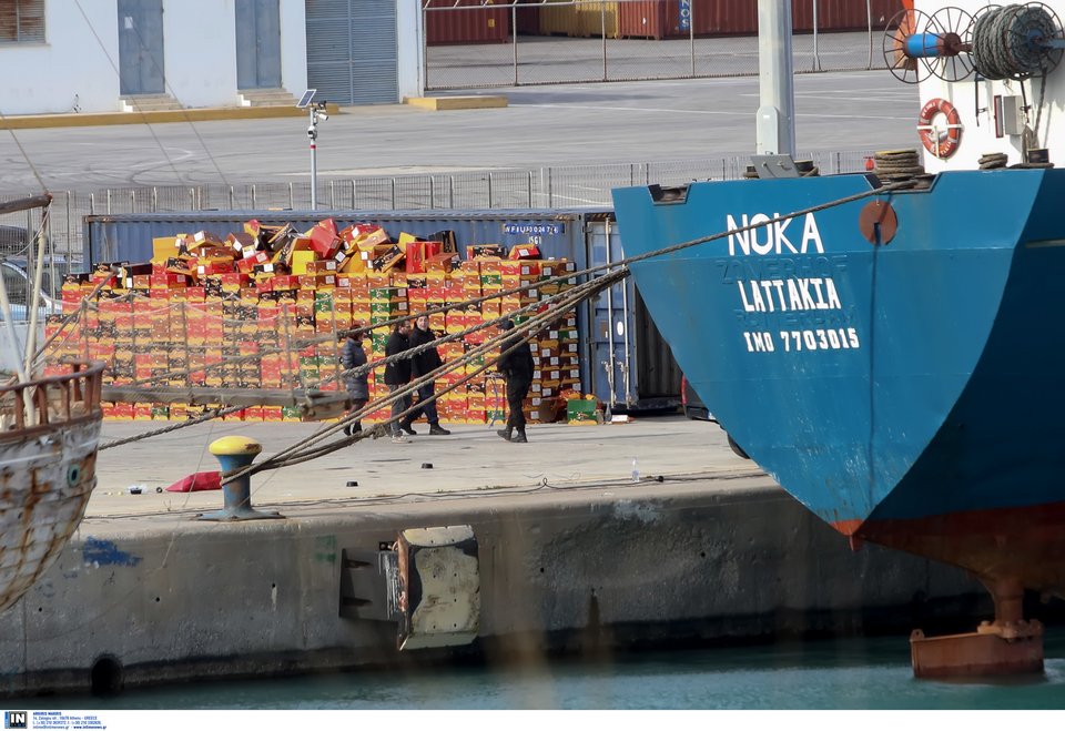 Το ρεσάλτο των βατραχανθρώπων του Λιμενικού στο πλοίο «ΝΟΚΑ» -Γεμάτο με τα «χάπια των Τζιχαντιστών» [βίντεο] | iefimerida.gr 4