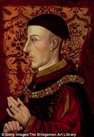 Μετά από 600 χρόνια: Βρέθηκε θαμμένο σε βούρκο πλοίο του Ερρίκου του 5ου [εικόνες] | iefimerida.gr 6