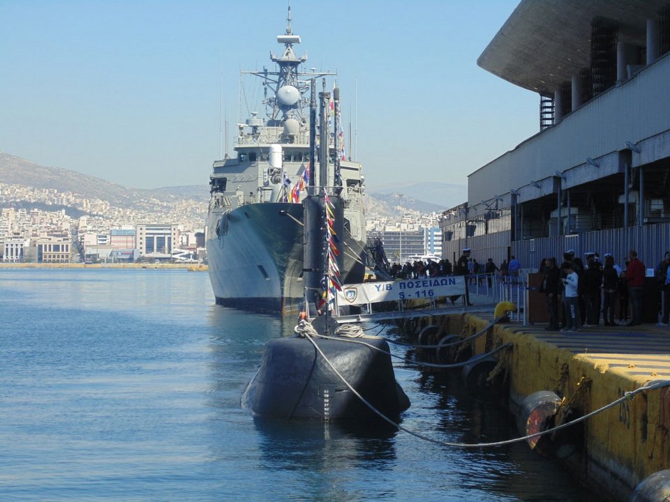 Πάνω από 11.000 πολίτες επισκέφθηκαν τα πολεμικά πλοία και το υποβρύχιο του Ναυτικού [εικόνες] | iefimerida.gr 1