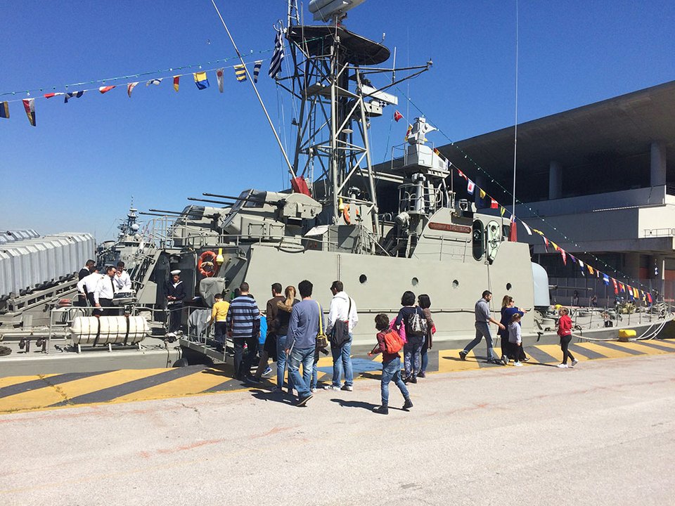 Πάνω από 11.000 πολίτες επισκέφθηκαν τα πολεμικά πλοία και το υποβρύχιο του Ναυτικού [εικόνες] | iefimerida.gr 7
