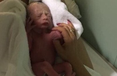 Γέννησε εν πλω -Σε πλοίο που ταξίδευε προς την Κρήτη [εικόνες] | iefimerida.gr 1