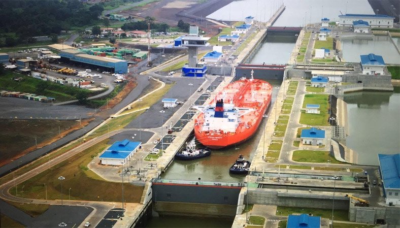 Ελληνικό το πρώτο δεξαμενόπλοιο που πέρασε τη διευρυμένη διώρυγα του Παναμά! [εικόνες & βίντεο] | iefimerida.gr 1
