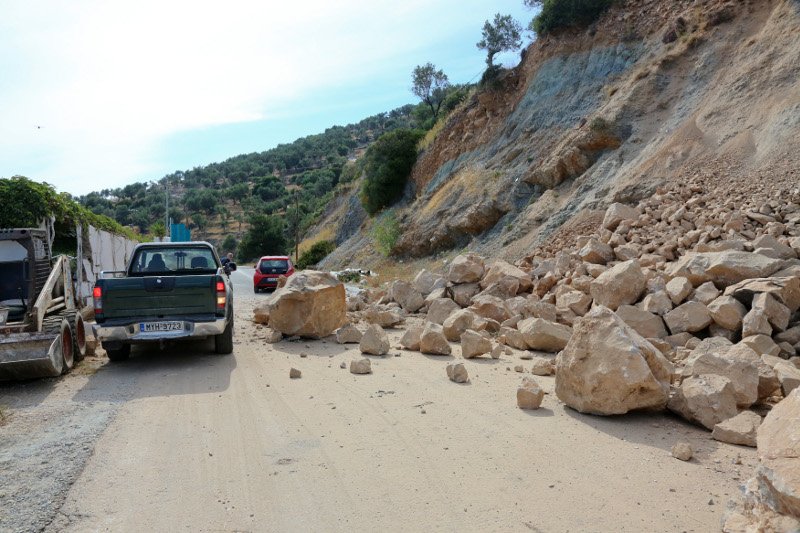 Σεισμός 6,1 Ρίχτερ στη Λέσβο: Μία νεκρή -Κατέρρευσαν σπίτια [εικόνες&βίντεο] | iefimerida.gr 6