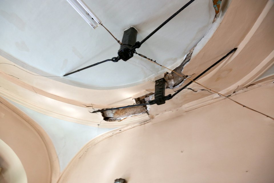 Σεισμός 6,1 Ρίχτερ στη Λέσβο: Μία νεκρή -Κατέρρευσαν σπίτια [εικόνες&βίντεο] | iefimerida.gr 10