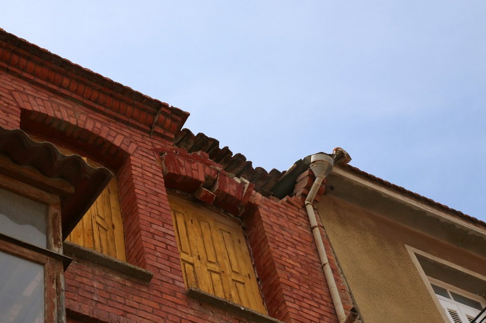 Σεισμός 6,1 Ρίχτερ στη Λέσβο: Μία νεκρή -Κατέρρευσαν σπίτια [εικόνες&βίντεο] | iefimerida.gr 21