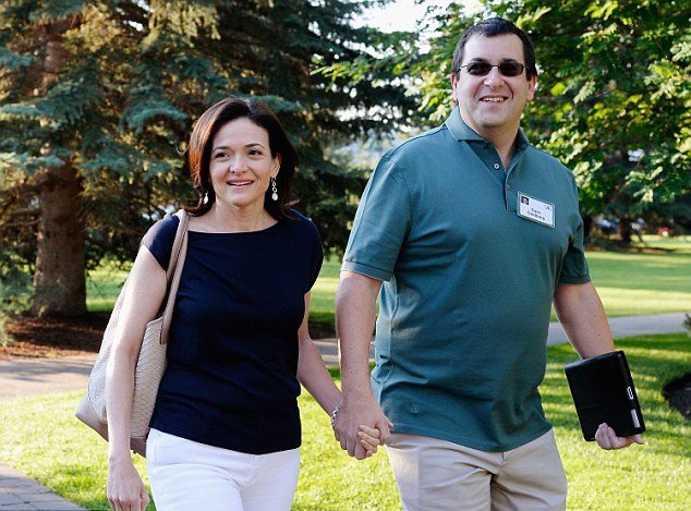 Πάμπλουτοι χαρίζουν τις περιουσίες τους -Μοιράζουν τα δισεκατομμύριά τους [εικόνες] | iefimerida.gr 4