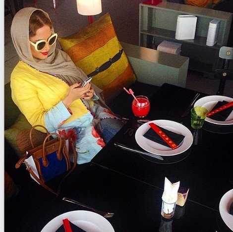 Τα πλουσιόπαιδα της Τεχεράνης προκαλούν στο Ιnstagram: Rolex, τζετ, μπικίνι, πανάκριβα αυτοκίνητα και άλλες εικόνες που ξενίζουν  [εικόνες] | iefimerida.gr 33