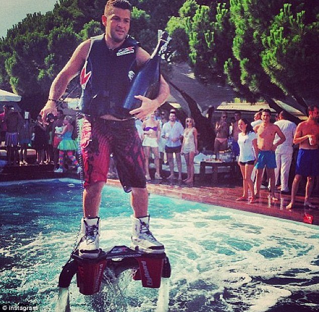 Τα προκλητικά πλουσιόπαιδα του Instagram ξαναχτυπούν – Σεξ, ναρκωτικά και παιχνίδια εξουσίας σε μια ηλικία που «ξενίζει» [εικόνες]  | iefimerida.gr 5