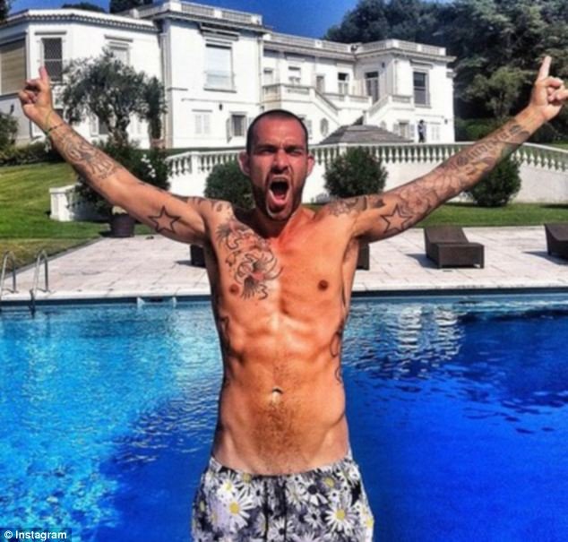 Τα προκλητικά πλουσιόπαιδα του Instagram ξαναχτυπούν – Σεξ, ναρκωτικά και παιχνίδια εξουσίας σε μια ηλικία που «ξενίζει» [εικόνες]  | iefimerida.gr 6