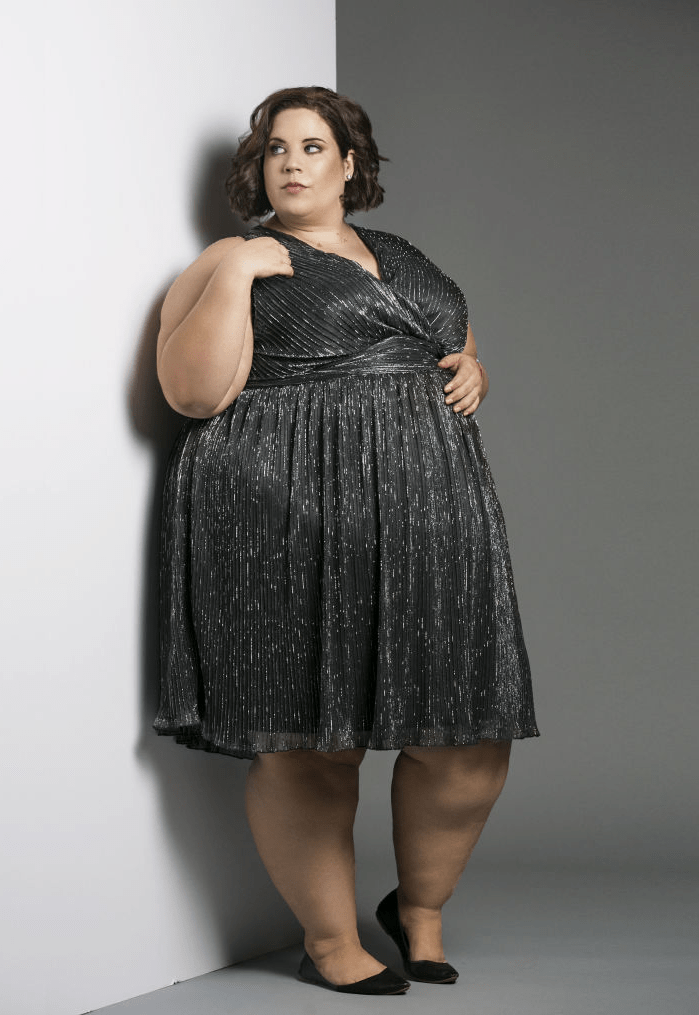 «Τέλος τα αδύνατα μοντέλα στο εξώφυλλα» -Βγήκε το πρώτο περιοδικό για γυναίκες Plus size [εικόνες] | iefimerida.gr 1