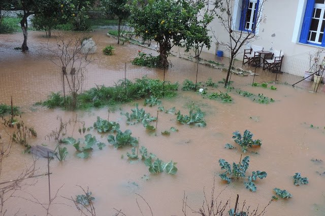 Eντονα καιρικά φαινόμενα στο Ιόνιο -Χιονίζει στην Αιτωλοακαρνανία | iefimerida.gr 9