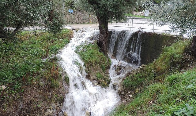 Eντονα καιρικά φαινόμενα στο Ιόνιο -Χιονίζει στην Αιτωλοακαρνανία | iefimerida.gr 3