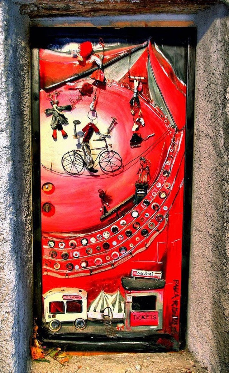 Ευφάνταστα έργα τέχνης: Οταν οι πόρτες μετατρέπονται σε καμβάδες [εικόνες]   | iefimerida.gr 3