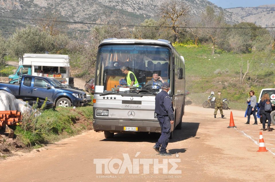 Φόρεσαν βραχιολάκι με αριθμό στους πρόσφυγες του hot spot Χίου [εικόνες & βίντεο] | iefimerida.gr 0